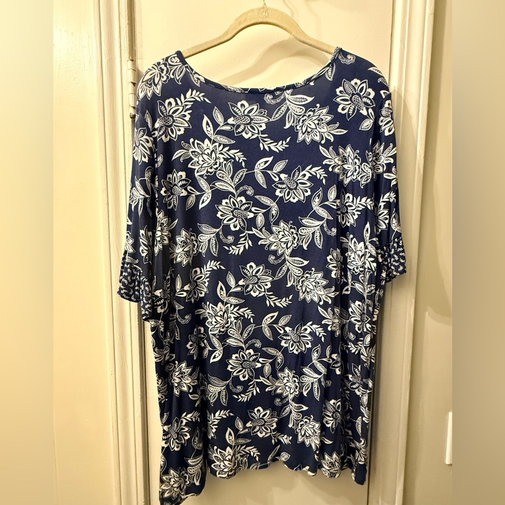 Kim Rogers 3x Navy Floral Scoop Neck Top in GUC - Picture 2 of 6